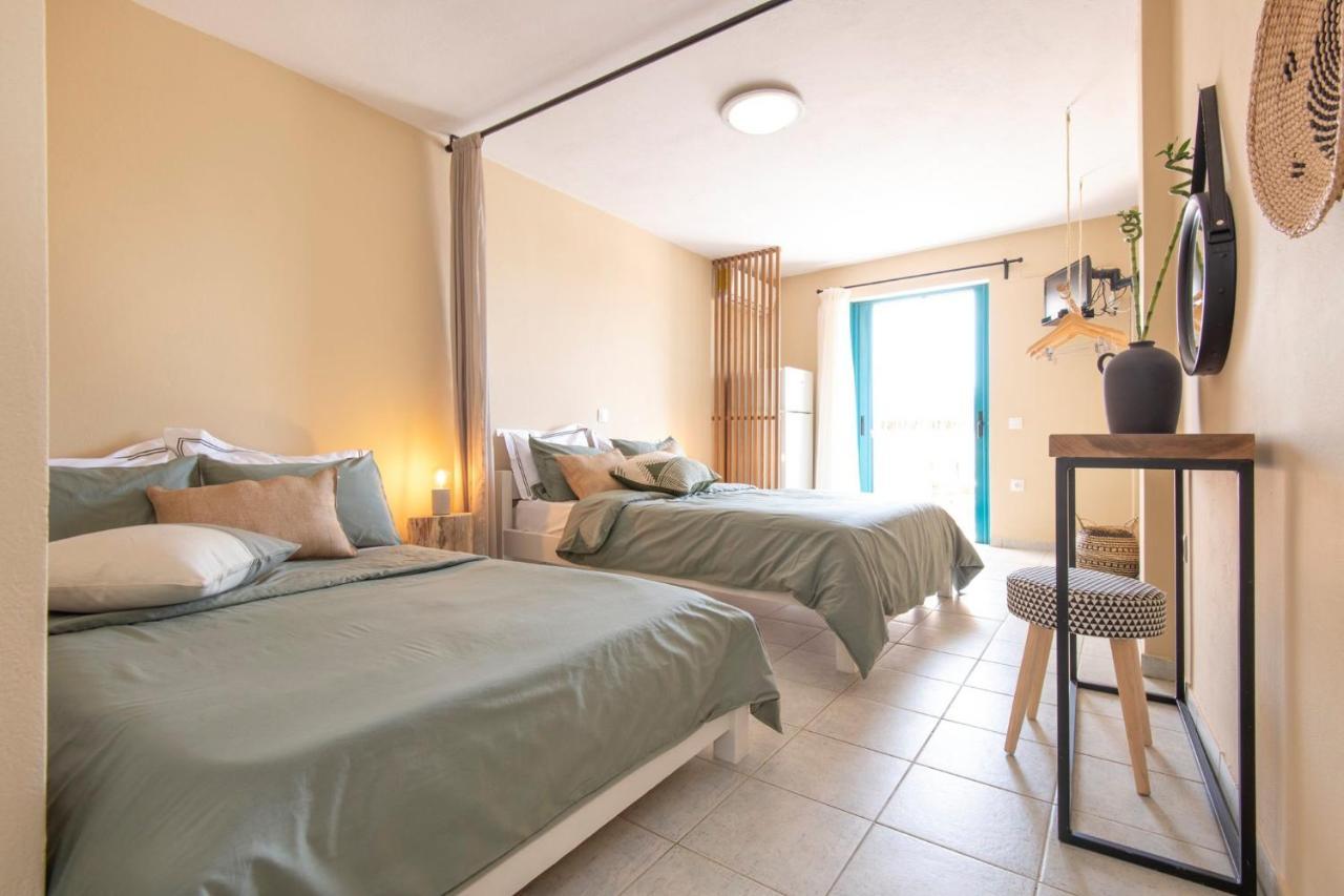 Puerto Seaside Rooms Akhladherí Eksteriør billede